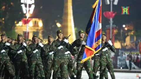 🇻🇳-🇰🇭 | Quân đội Hoàng gia Campuchia cũng đã có mặt tại Quảng trường Ba Đình theo lời mời của Bộ Quốc phòng, tham gia lễ diễu binh, diễu hành kỷ niệm 80 năm Cách mạng Tháng Tám thành công và Quốc khánh nước Cộng hòa Xã hội Chủ nghĩa Việt Nam. #a80 #campuchia #vietnam #quockhanh #fyp 