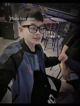 Nụ cười giả tạo