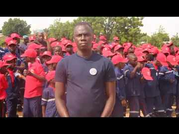 Stand UP de la sortie de la toute première cuvée de jeunes sapeurs pompiers au Centre de secours et d'incendie de Yagoua.