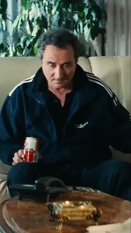 Au chiotte l’OM 🤣🤣 Le Diner de Con #cinéma  #humour  #drole  #viral 