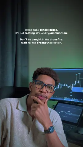 Consolidation isn’t a pause; it’s a buildup. When price moves sideways, liquidity is being engineered. Buy stops sit above, sell stops sit below, and the market is quietly filling institutional orders. Most retail traders get chopped up here, entering too early, over-trading the range, and getting stopped out in both directions.  Smart traders know better. They wait. Because every consolidation is a dealer’s range, and every range eventually gives birth to a displacement. The rule: Don’t fight inside the box. Let the breakout show its head, then ride with the momentum. That’s how you avoid being prey in the trap and start trading like the hunter. #fyp #fypage #fyppppppppppppppppppppppp 