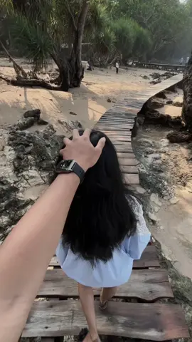 Sea🌊🌅🪼  #trend #sawarnabeach #pantai   #couplegoals #capcut 