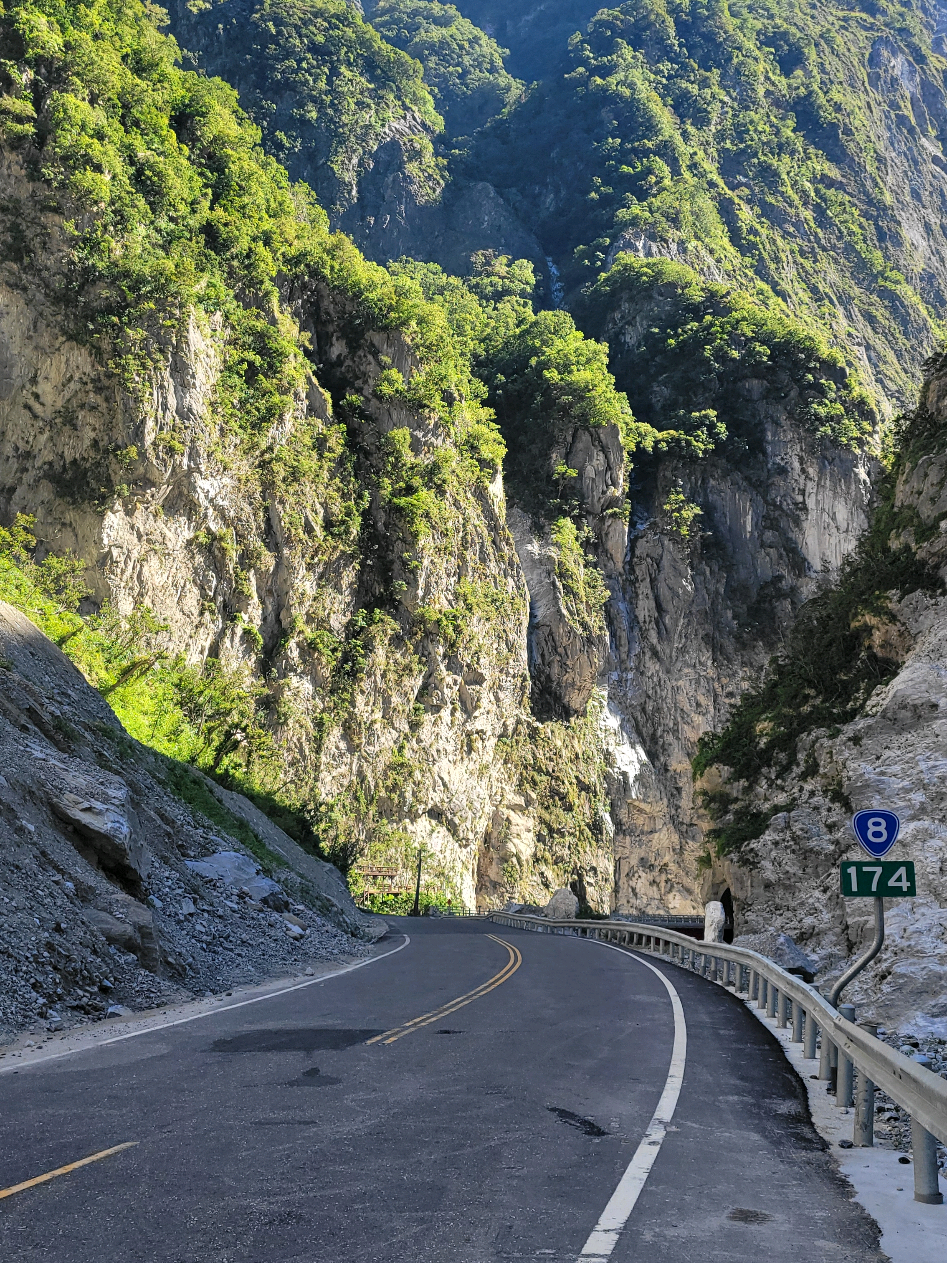 Ayok bonceng, kita jalan-jalan ke TAROKO NATIONAL PARK 😉  #tarokonationalpark #taiwan🇹🇼 #hualien #fyyyyppppppp #fyp 