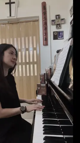 Kira kira bakal lebih bisa tidur atau ga 😆..  #pianocover #enjoyathome #lullabysong #becalmbestrongbegrateful #sucvent 