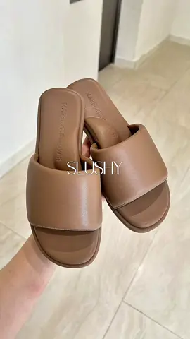 Must have makkkkk! ทั้งนุ่ม เบา สบาย ไม่ลื่น ทับใจขึ้นสุดไปเลย🤎🤎 #แอบมี้มารีวิว #รีวิวรองเท้า #รองเท้าแตะ #sandal #marshmellow 