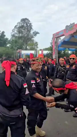 Tabe salamat lingu nalatai, salam sujud karendem malempang,Adil ka talino, bacuramin ka saruga, basengat ka jubata. Arus Arus Arus. Bupati Murung Raya dan Rombongan BATAMAD Mura, Menghadiri Pengukuhan BATAMAD SE-KALTENG. #Heriyus  #Bupatimurungraya  #murahebat  #muraemas2030  #batamadmura