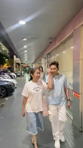 ได้กลิ่นอะไรเหม็นๆมั๊ยคะ #mitchaifamily #ไชยามิตรชัย #แป้งมิตรชัย #หนูนามิตรชัย 😂 #เหม็นความรัก 