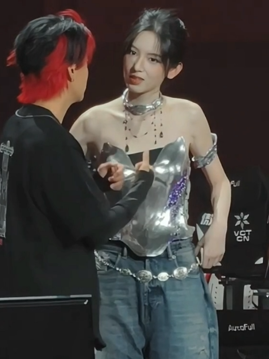 Nhìn tưởng lạnh nhưng không cổ cute _____ #ChâuDã #ChauDa #ZhouYe 