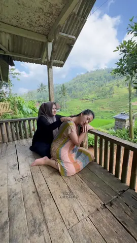 Sitetehna nuju di pencetan hela baraya #tarisofficiall #suasanapedesaan #suasanakampung #pedesaan 