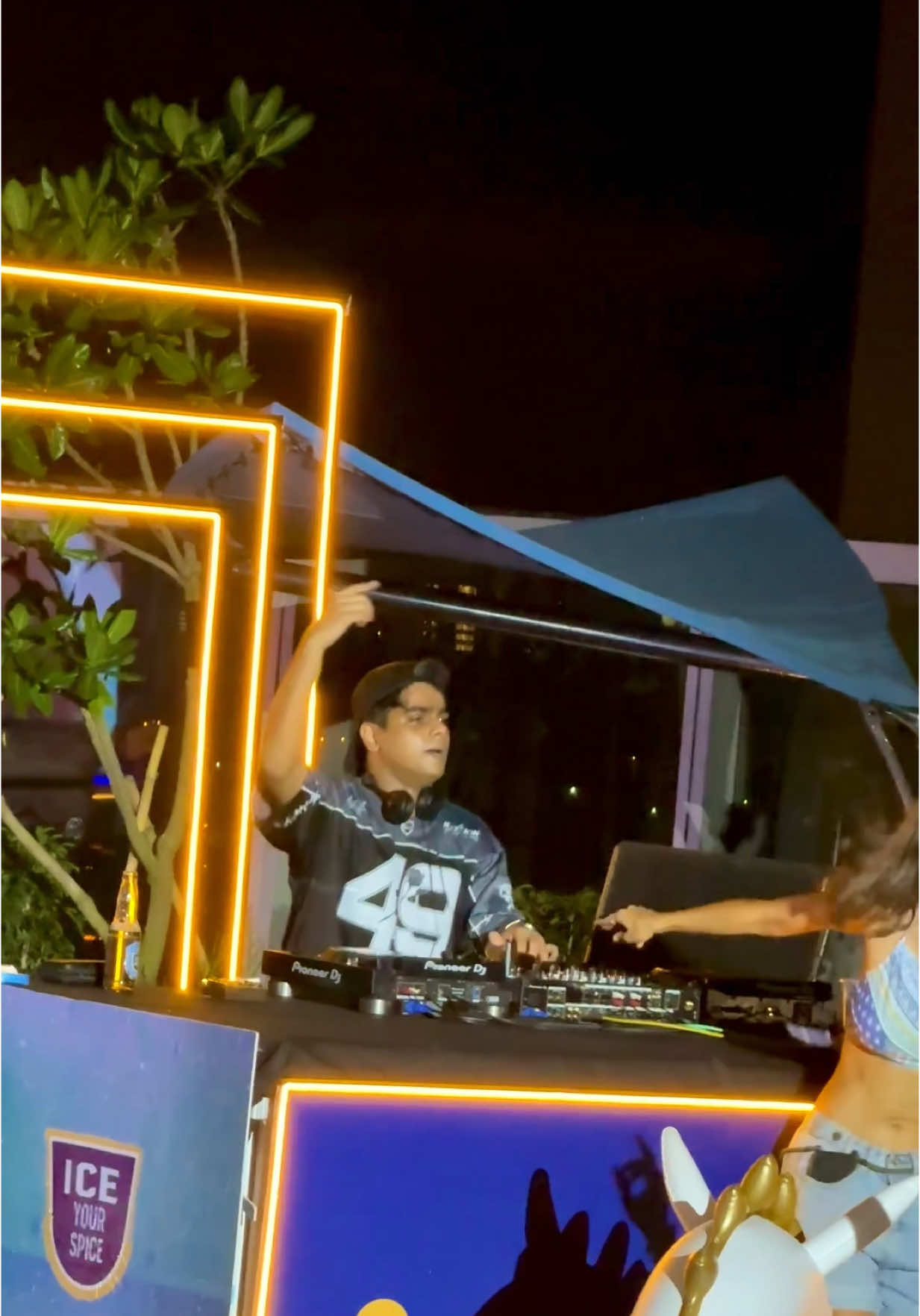 @Kyotto lit up Paradice with Love Parade Rework by @RNDØM — the crowd went OFF 🔥 A fan favorite moment that had everyone vibing 💥 #kyotto #kyottomusic #paradice #undergroundmusic #party #colombonightlife #colombo #progressivehousemusic #nightlife #cityofdreams #poolparty #RNDOM 