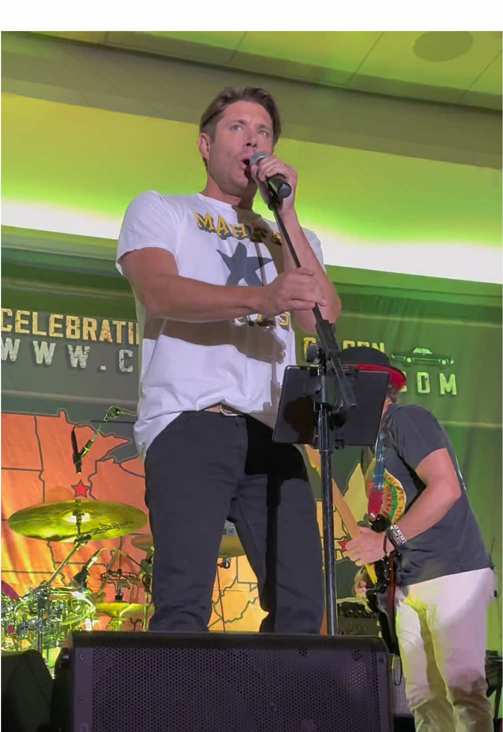 does this count as dad dancing #jensenackles #deanwinchester #spnfamily #supernatural #fyp 