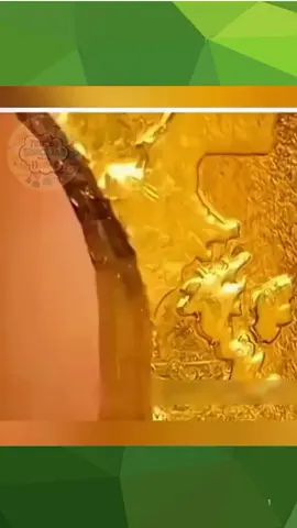 💍✨ ¿Tienes joyas de oro y plata opacas o manchadas? 😱 Con estos tips caseros volverán a brillar como nuevas 🔥 ✔️ Usa bicarbonato y un poco de agua tibia para pulir. ✔️ Frota con pasta dental para recuperar el brillo. ✔️ Vinagre blanco + sal = limpieza profunda y rápida. 🌿 Fácil, económico y sin químicos agresivos. 👉 Si quieres más recetas caseras como esta, descubre mi libro digital “100 secretos para hacer productos de limpieza ecológicos” 📥 Descárgalo aquí 👉 ecolimpiezaencasa.com #limpiezacasera #limpiezaoro #limpiezaplata #trucosdelimpieza   #creatorsearchinsights 
