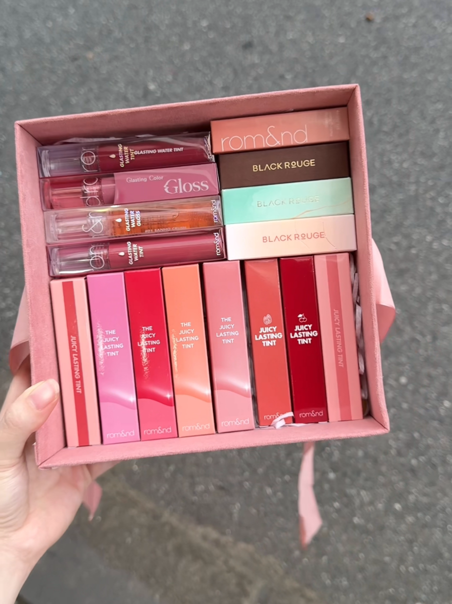 Box full son cho nàng ít make up ạ #boxmỹphẩm #quàtặng #quà20_10 #sonxinh #quà8_3 
