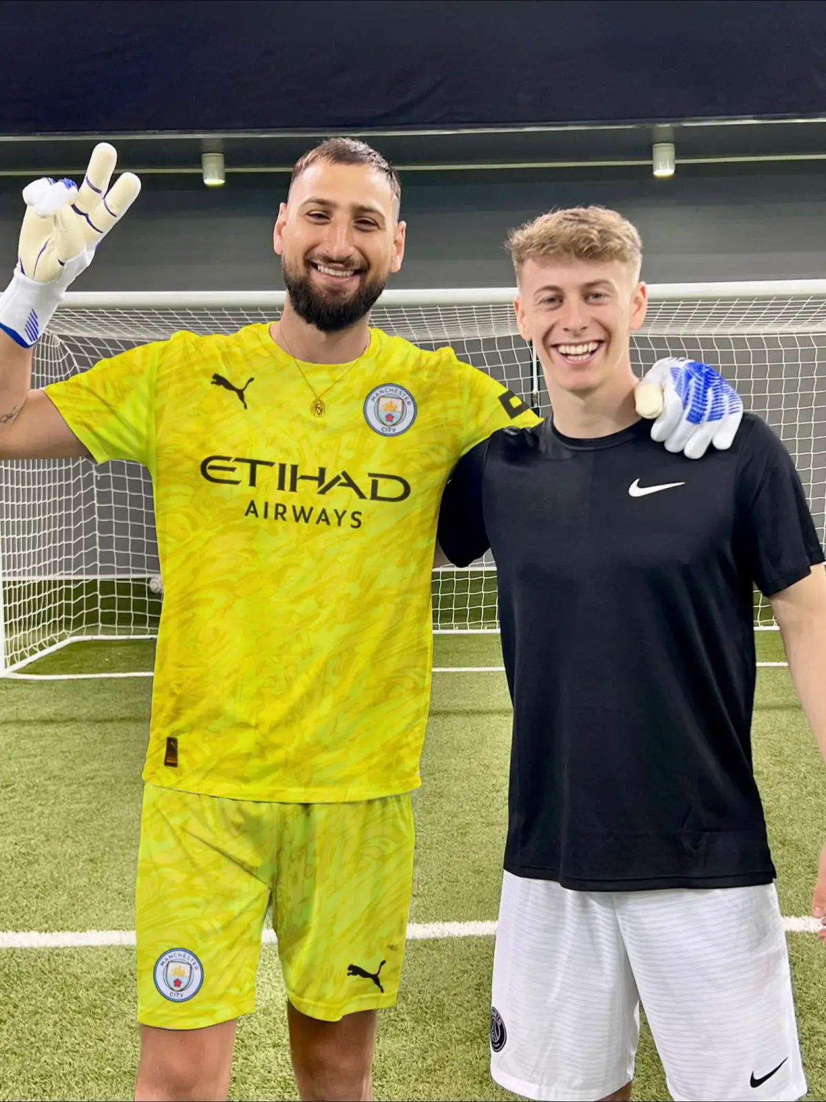 DONNARUMMA TO MAN CITY😍😍