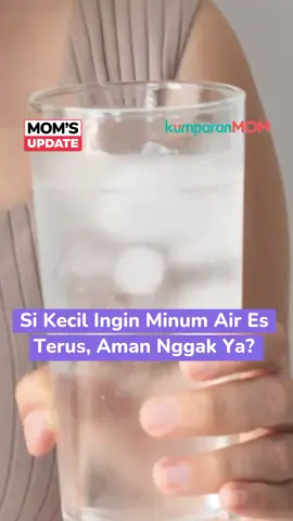 Si kecil juga ingin ikut-ikutan minum es seperti teman-temannya, Moms? Menurut Dokter Spesialis Anak, dr. Aisya Fikritama, Sp. A, hal itu adalah hal yang wajar. Tapi ada beberapa hal yang perlu orang tua perhatikan. Yuk, simak bagaimana orang tua merespons keinginan tersebut lewat penjelasan Dokter Spesialis Anak @dr.aisyafik di video, Moms. Aset: Instagram @/dea_ceciliana, Shutterstock. #momsupdate #update #mom #svl #kumparanmom    