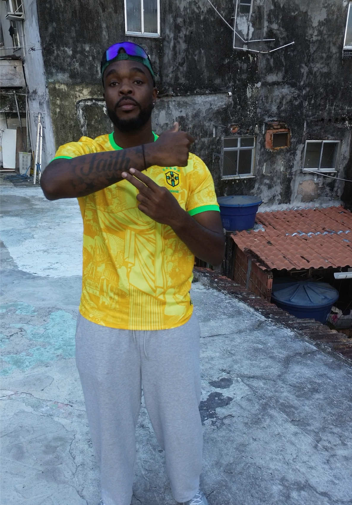Juste incroyable. 🇧🇷 #rocinha #drone #dronevideo #bresil #favela 