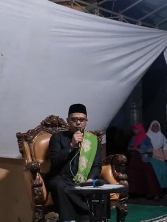 Giat Kepala Desa Cimacan menghadiri acara Peringatan Maulid Nabi Muhammad SAW di Masjid Al Hidayah Kp. Kubang 005/009 @KemendesPDT @dr.mohammadwahyu @abiramzi76 @wahyuramziofficial @Kecamatan Cipanas @KANG DEDEN ISMAIL ( KDI ) 