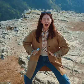 her visuals & behavior are not matching 😂😂 #fyp #foryou #bonappetityourmajesty #yoona #leechaemin 