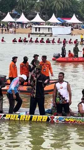 Membalas @Wonderful Indonesia menyala pacu jalur #pacujalur2025 #mellymike @Melly Mike #fyphariini #riau 