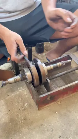 Siapa bilang senter kruk as tanpa dial gak bisa dapet nol nya😁 #tukangbubut #mekanikindonesia #anakmotor #fyp #berandatiktok 