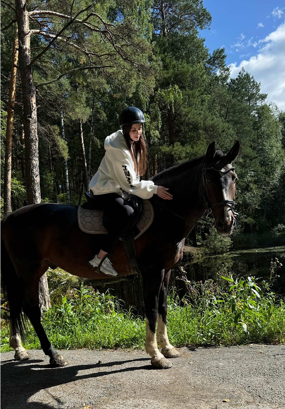 🌳forest, sun, horse riding - harmony and tranquility, everything that makes my weekends special.♥️🐎 #horselovers #horseriding 