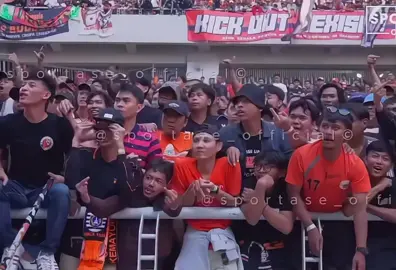 parah sih lu Jak 🤬  1.lu ngerugiin Persija 2.lu bikin suporter Persija sama Malut berpecah belah 3.muka lu jadi viral njirr Jak  #promoseruweekend #persijajakarta #thejakmania #jakartainternationalstadium #viralvideo 