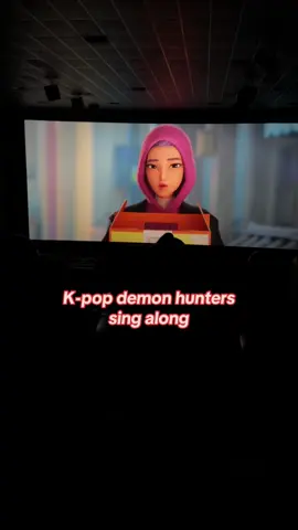 they screamed every time #jinu went on screen which..valid #kpopdemonhunters #movietheater #rumikpopdemonhunters 