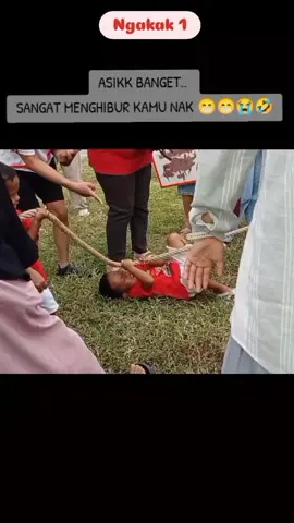 BENER-BENER PEJUANG TANPA KENAL LELAH. ngakak abis dek.  #lomba #agustusan #lombaviral #lombalucu #ngakak #warga #rollinghills #karawang 