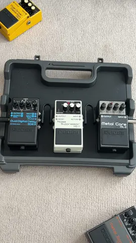 Time for another #bossbuilds video (the 3x @BOSS pedals into the front of an amp for a cool tone). I wanted to do a metal core board inspired by bands like @Bullet For My Valentine and @Killswitch Engage using the Boss ML-2 🤘🏼 You’ve got your ripping gain tones from the ML-2, plus the SDE-3 for your lush, clean bridge sounds… (a must have in any metal cord band set up) (At the end of the video I put everything on just because…) What do you think? Guitar is @Dean Guitars MLX Amp is @Orange Amplifiers Jim root terror / PPC112 combo #bosspedals #guitartok #metalguitar #metalcore 