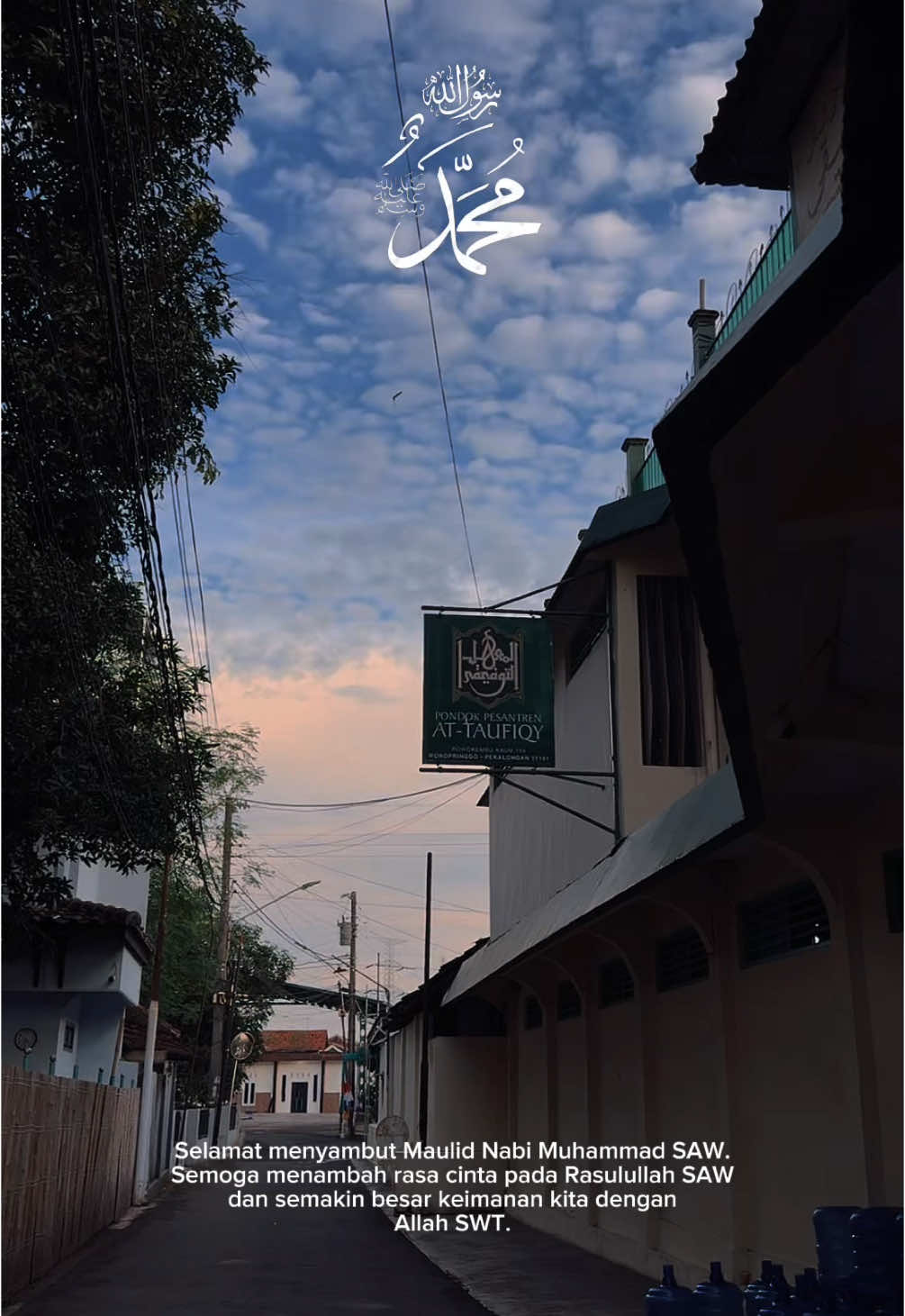 Allahummashollialasayyidinaa muhammad..🤲🏽 #storysantri #santripondok #attaufiqywonopringgo #khidmahsantri #maulidnabimuhamammadsaw 