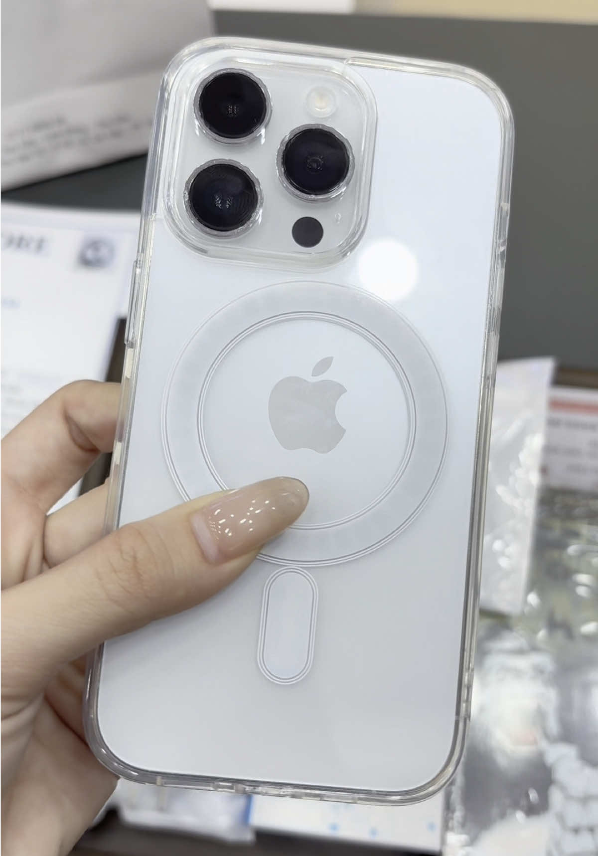 Trắng hơn ngọc trinh luôn 😝 #14pro #iphone #zenstore #fypシ゚ 