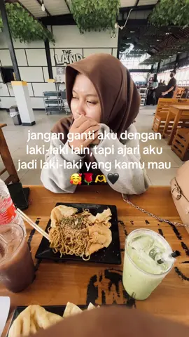 🖤🖤#pati24jam #fotolive #xybca #cewekcantik #fyp 