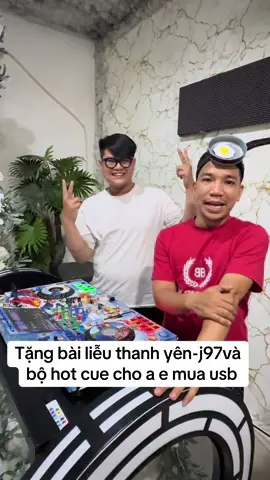 Tặng a e mua usb nhé #tiktoktravel #xuhuongtiktok #xuhuong2025 #dj #djremix 