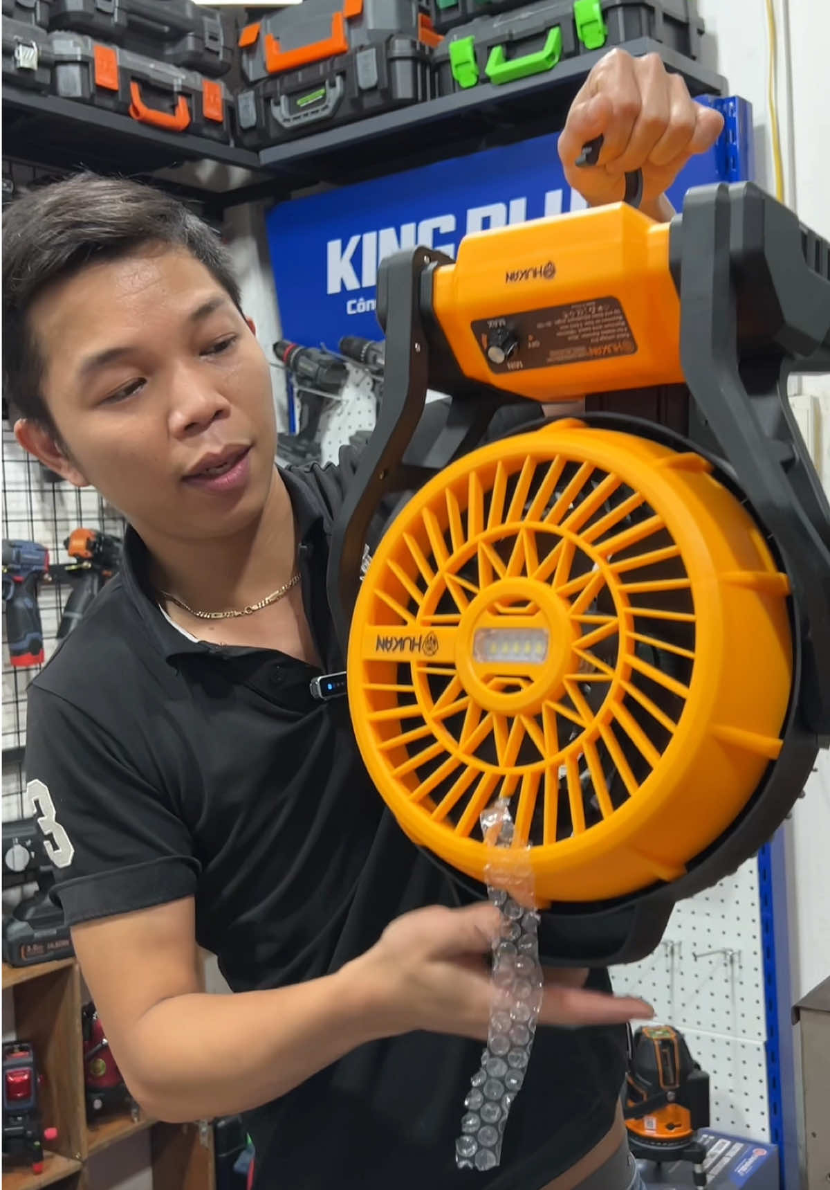 Quạt sài được 2 chế độ nha anh em #linhck #quatpin #quattichdien 