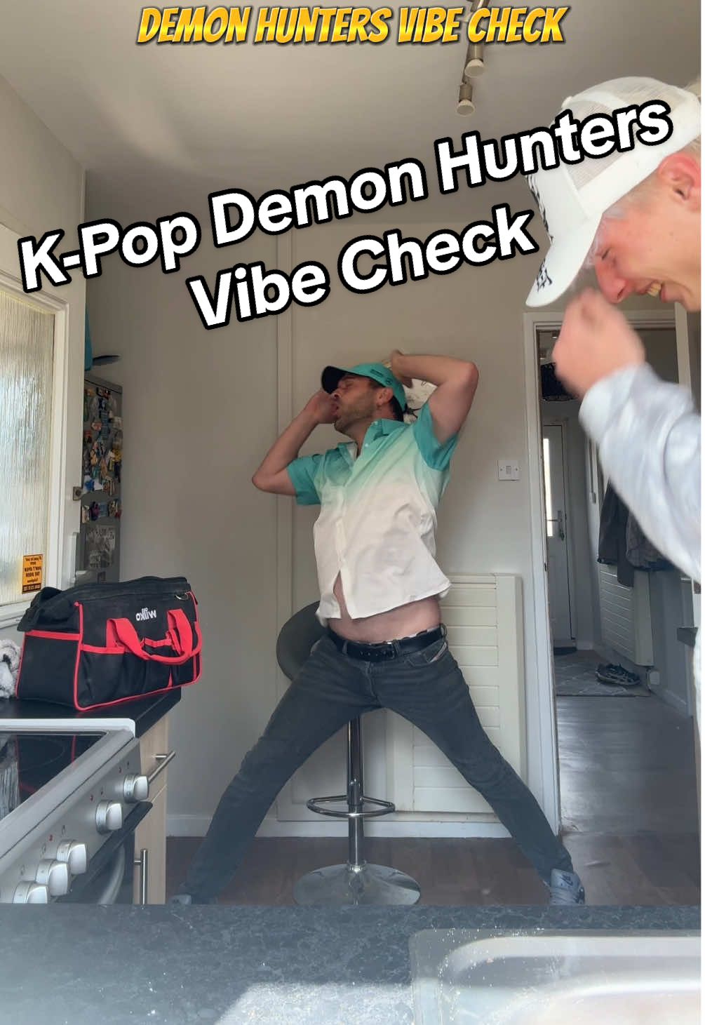 #kpopdemonhunters Vibe check, at least the orbs liked it🥴#vibecheck #fyp #dylanmeetsworld #dancingdad 
