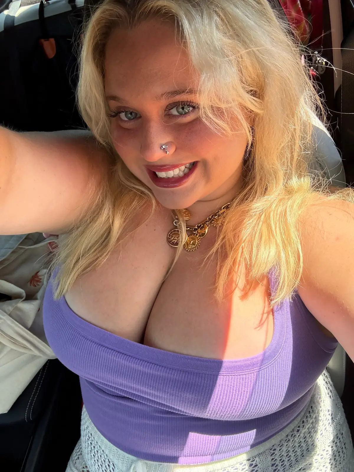 i have such a pretty smile ! 