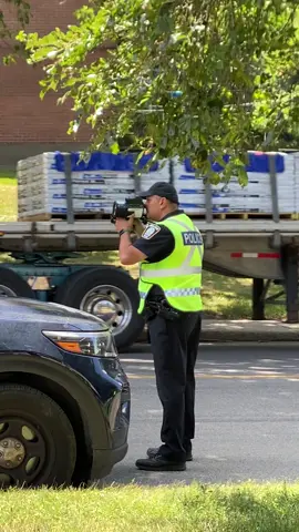 Police Radar Speeding Vehicle #qcpolice #spvm #mtlpolice #policeoftiktok #lawenforcementcommunity 
