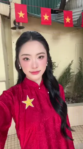 Em mượn cây viết chị @Trần Ngọc Châu Anh ơii. #ahauVanNhi #proudvietnam #toquoctrongtim #hoangthanhmedia #baotienphong 