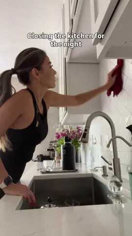 kitchen’s closed for the night 🚫 #cleaningtok #cleaning 