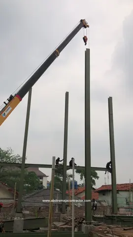 Erection wf 600, konstruksi baja gudang 3 lantai di Jakarta Barat. . ABDI REMAJA CONTRACTOR  Jasa Konstruksi Baja ===================== Untuk konsultasi dan order : ⬇⬇⬇⬇⬇⬇⬇⬇⬇⬇⬇⬇⬇⬇⬇⬇ WA: 0859 5902 0918 Call: 0813 1024 2918 Email: abdiremajacontractor@gmail.com Web: www.abdiremajacontractor.com FREE SURVEY DAN KONSULTASI 📱😇 =============================== #abdiremajacontractor #jasalapanganfutsal #konstruksibajarumah #jasabangunpabrik  #konstruksibajawf #konstruksigudang #konstruksibajaberat #jasabangungudang #bangungudangdotcom #konstruksibaja #kontraktorbaja 