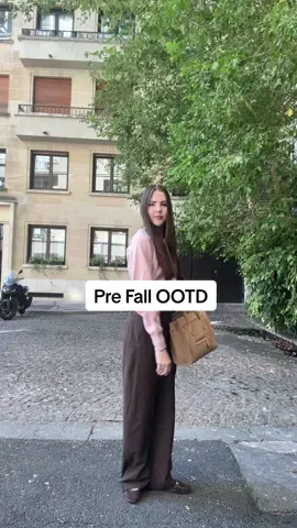 Feels like fall is coming #fallfashion #fallinspo #outfitideas #fashion 