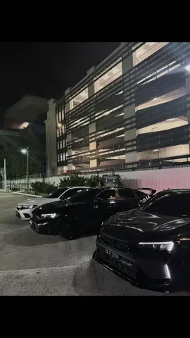 Beauty. Brain. Speed.  We can’t control everything in life except the pedals 🖤  @Kupu Kupu Malam @Julia Leea @Marimar ❤︎ @new spirit ✨ @Founder Mawar Beauty @LadiesFE  #ladiesfe #civicfe #ladiesowner #bolehfyppppptakkk