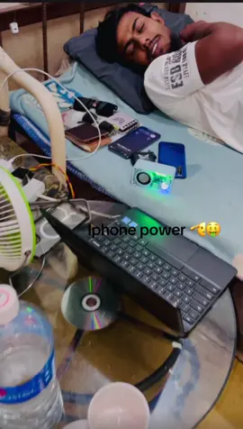 Iphone power 🫡🤑🤑  It's Siri🫡🤑@ʀᴀ͜͡ᴋɪʙ ʜᴀsᴀɴ࿐✿ 