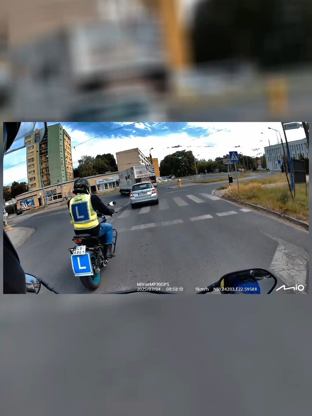 WORD Lublin = szybki koniec egzaminu 😅 Tu duuuużo osób ODPADA już na starcie! 🚦@Auto-Holik Lublin  👉 Ty byś zdał? #motocykle #grzegorzinstruktor #ZdamyTo #naukajazdy