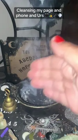 #hekateanwitch #cleansingspell #witchesoftiktok #darkmoon #newmoon 
