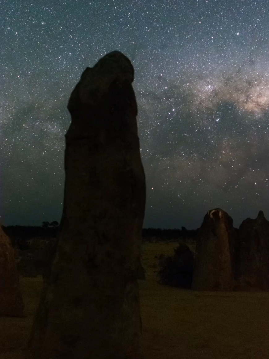 A panning timelapse of the Milky Way setting at the Pinnacles Desert in Western Australia. #astrophotography #timelapse  #travel #westernaustralia #milkyway 