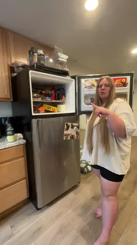 Taking the tasks that I always put off around the house!!  . . . #cleaningoutthefridge #deepcleanwithme #tasksivebeenavoiding #sahmomlife #cleanwithmeasasahm      