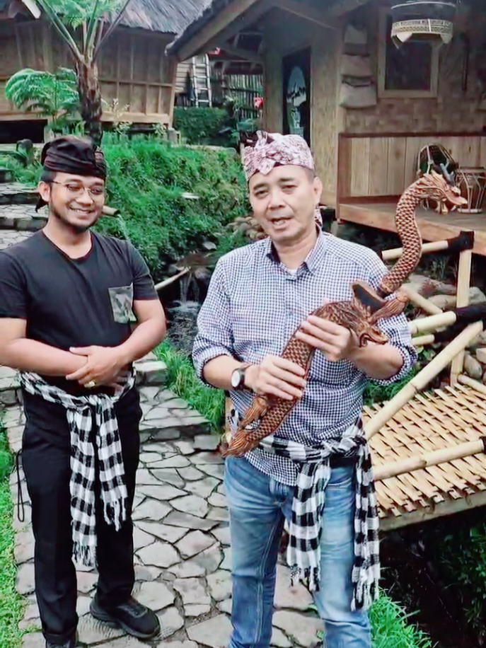 Hatur Nuhun Pangersa Bapak Hadi Sutrisno, SE, MM, CHA Tenaga Ahli Bupati Bidang Pariwisata Kota Cianjur  Hatur Nuhun atas kunjunganya ke Tajur Katineung. #cianjur #bupaticianjur #tajurkatineung #uwarajakusumah @hadisutrisno_cianjur 