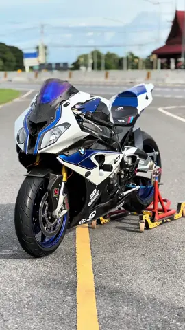 ฉลามเมืองสิงห์ #bmws1000rr #hp4 #maxsingburibigbikeshop 