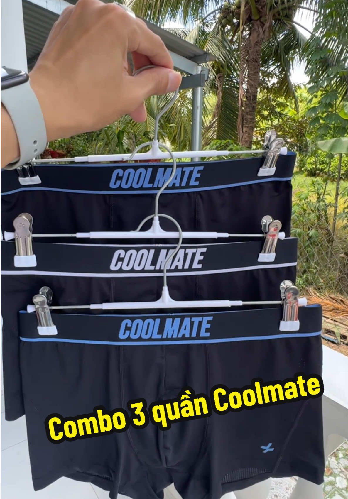 Ae đừng coi thường quần lót, nâng cấp một phát với combo Trunk Active Mesh mới ra của Coolmate. Thiết kế vải lưới mát rượi, cạp quần nam tính – mặc vô vừa chất vừa tự tin luôn #quanlotnam #trunk #mesh #coolmate #maxnattt 